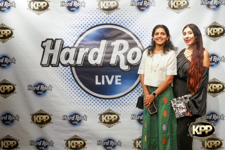 AR Rahman Live In Concert Kash Patel Productions Bollywood US Tour Crowd Hard Rock Live Hollywood FL August 5th 2022 032