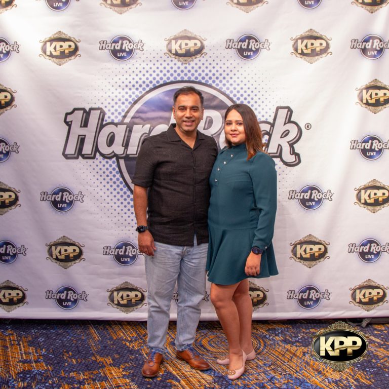 AR Rahman Live In Concert Kash Patel Productions Bollywood US Tour Crowd Hard Rock Live Hollywood FL August 5th 2022 050
